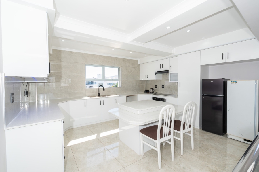 3 Bedroom Property for Sale in Paradise Beach Western Cape